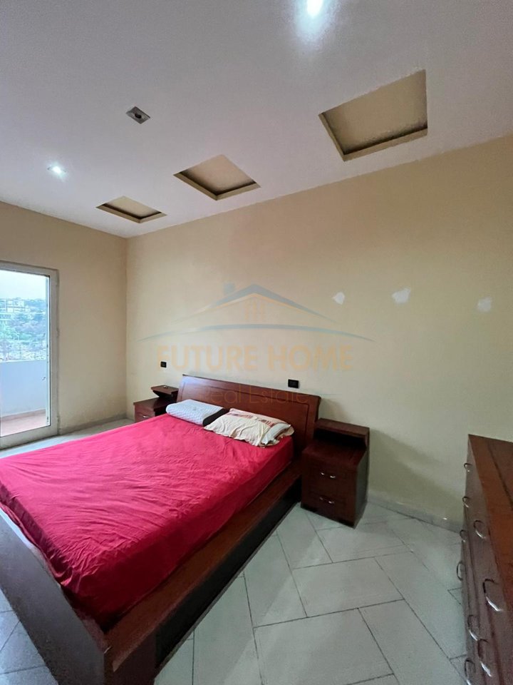 Shitet, Apartament 2+1, Pranë Muzeut të Dëshmorëve, Durrës