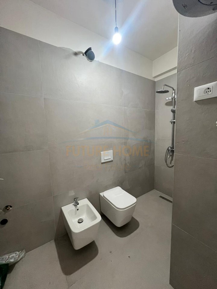 Shitet Apartament 1+1 Mali i Robit, Golem