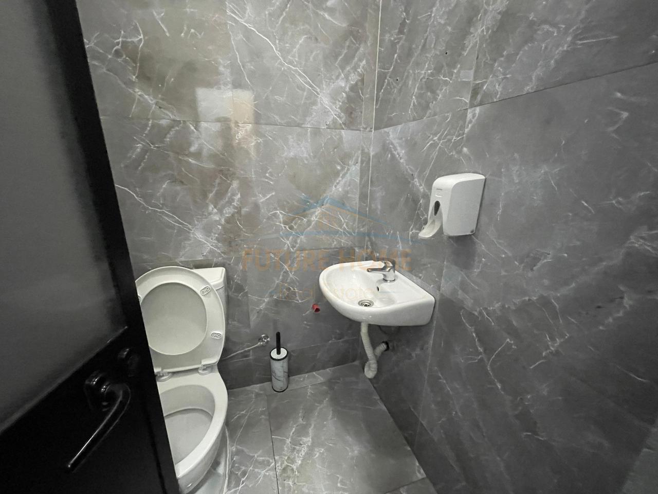 In vendita, locali commerciali, Bar-Caffè, Via Hysen Xhura, Porcelan, Tirana