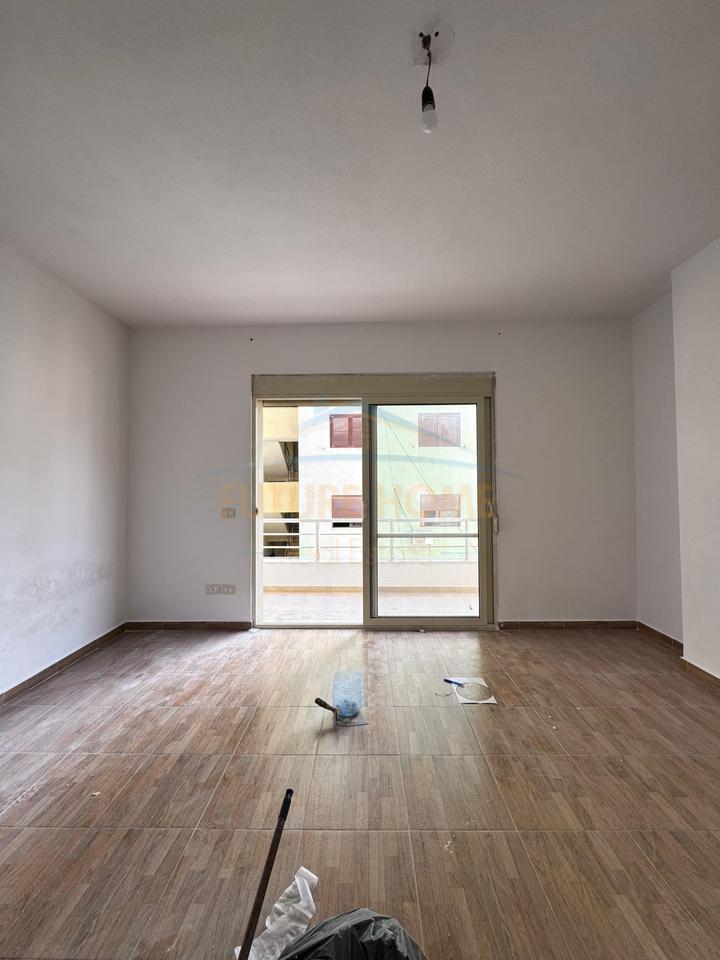 Shitet, Apartament 2+1+2, Ish Rajoni, Durrës