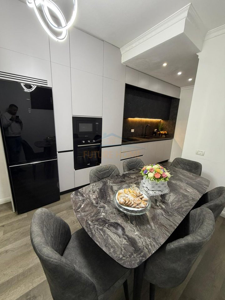 Shitet, Apartament 2+1, Don Bosko, Tiranë.