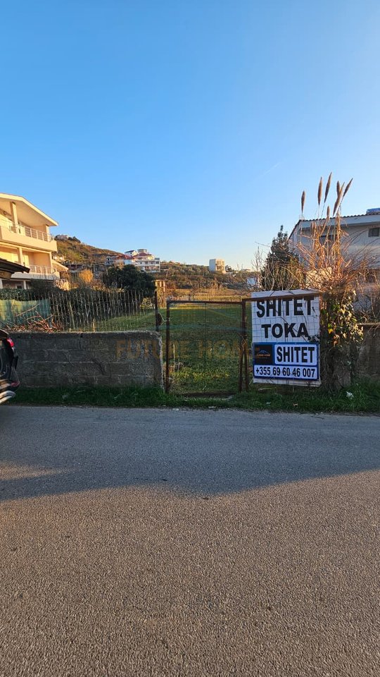 Shitet, Toke, Kryemedhenje, Golem