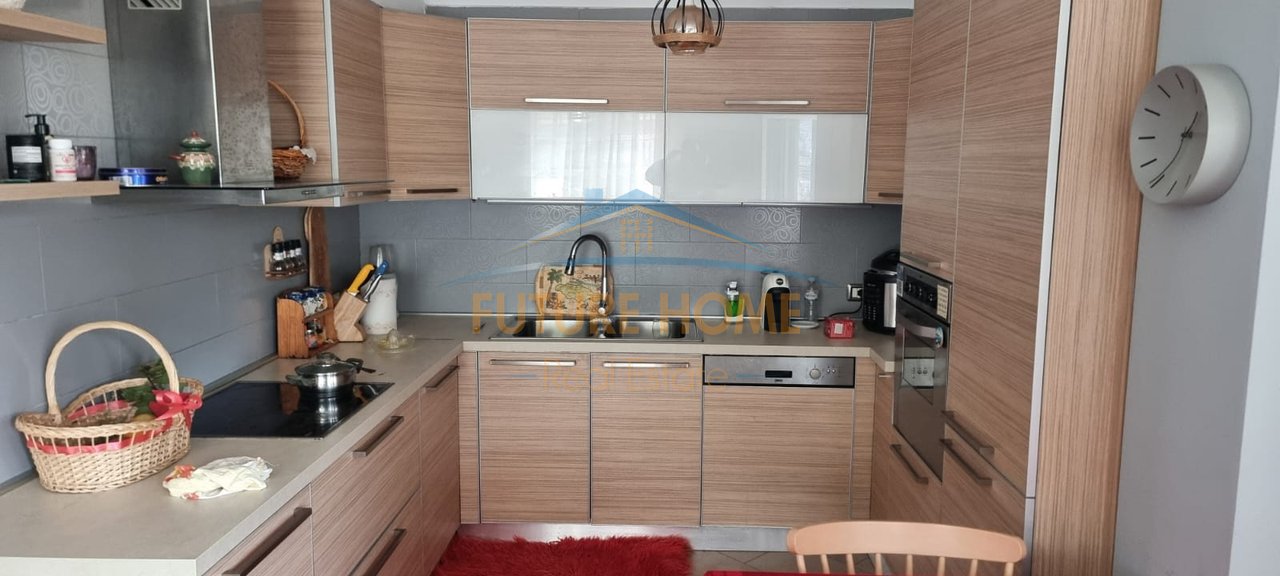 Shitet, Apartament 2+1, Kodra e Diellit, Tiranë