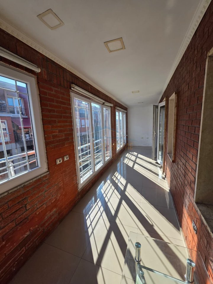 For sale, Duplex 3+1+3+Verandas, Blloku, Gintash, Tirana.