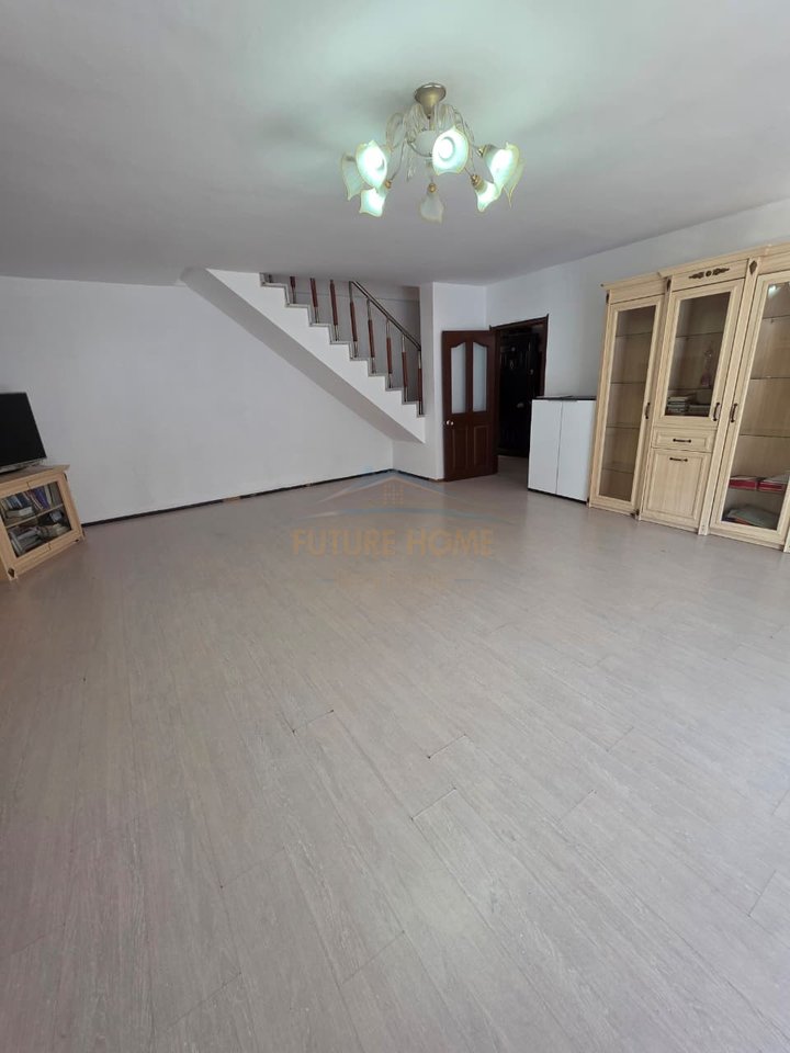 For sale, Duplex 3+1+3+Verandas, Blloku, Gintash, Tirana.