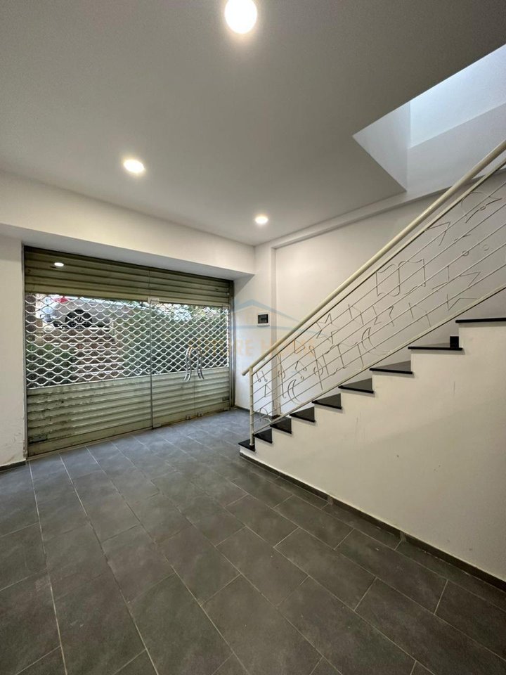 Qira, Njesi Biznesi, Fresk