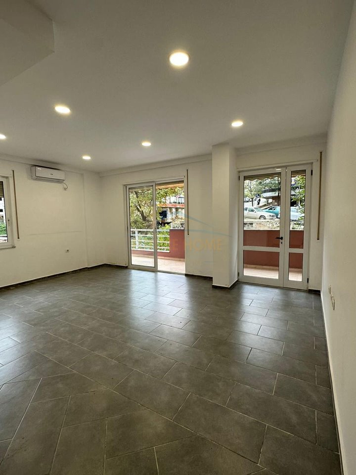 Qira, Njesi Biznesi, Fresk