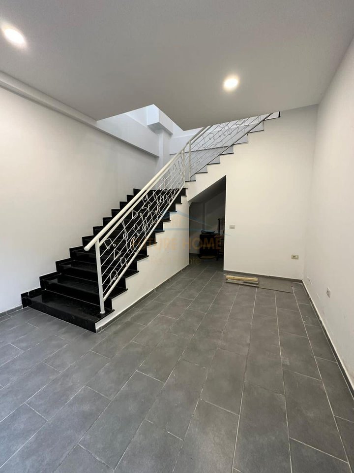 Qira, Njesi Biznesi, Fresk