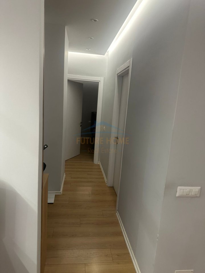 Shitet, Apartament 2+1+2  me Depo + Post Parkimi, Rruga Jordan Misja, Tirane.