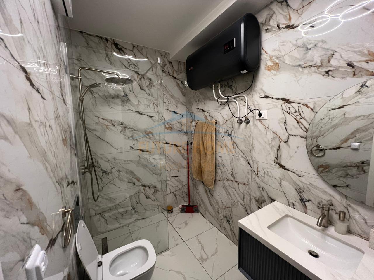 Shitet, Apartament 2+1+2  me Depo + Post Parkimi, Rruga Jordan Misja, Tirane.