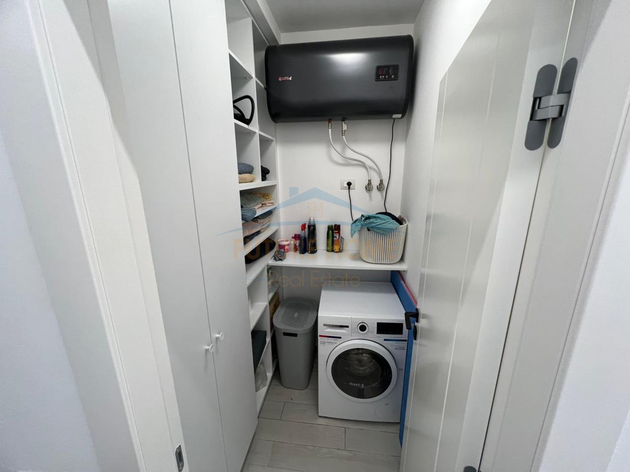 Shitet, Apartament 2+1+2  me Depo + Post Parkimi, Rruga Jordan Misja, Tirane.