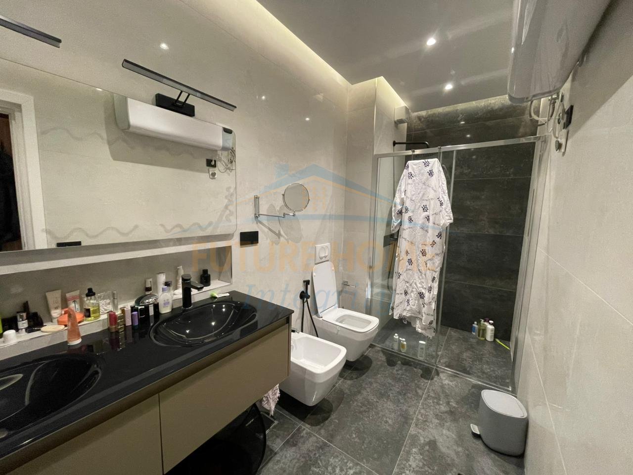 Qera, Apartament 2+1+2, Shallvaret, Tiranë.