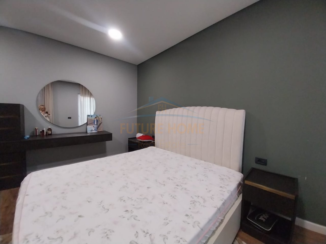 Rent, Apartment 3+1+2, 5-Maji Street, Tirana.