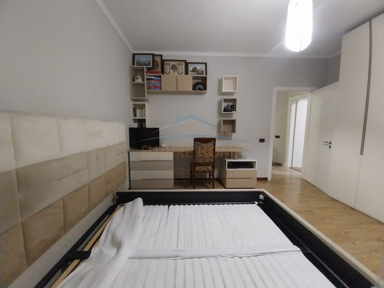 Rent, Apartment 3+1+2, 5-Maji Street, Tirana.