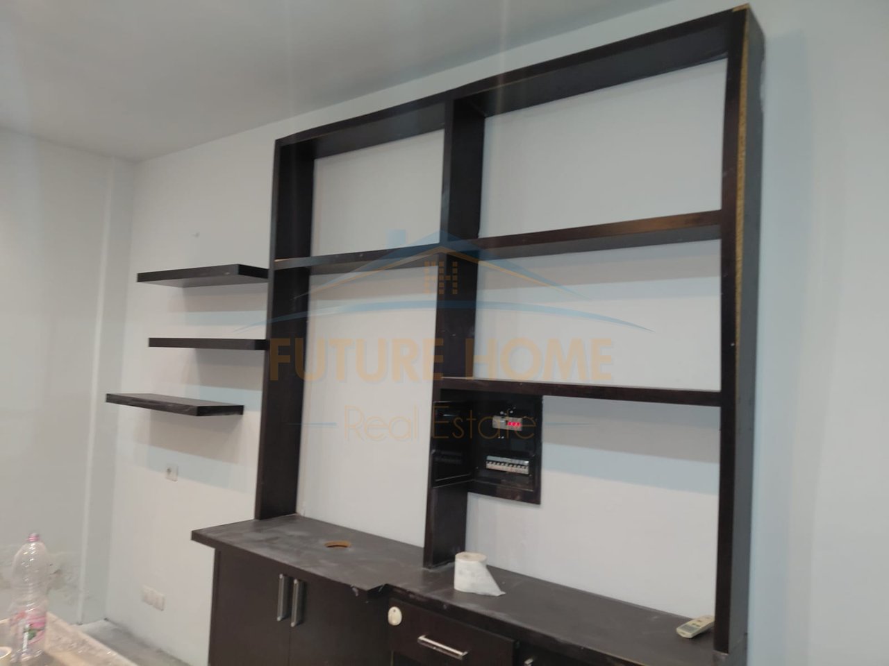 Qira, Ambient Business, Ruota Rossa, Spiaggia, Durazzo