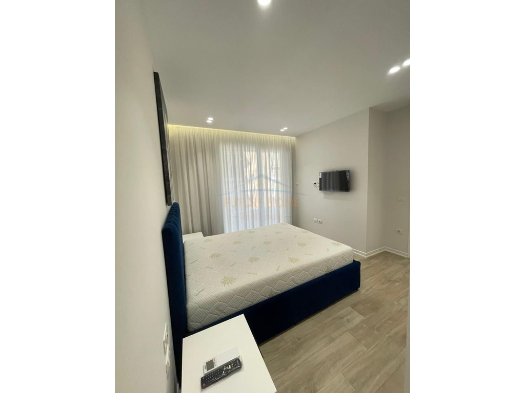 Qera,Apartament 2+1 + Verandë, Kompleksi FZ, Liqeni i Thatë, Tiranë