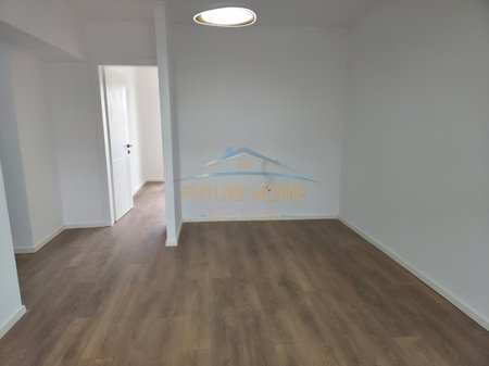 Shitet, Apartament 1+1, Tregu i ri elektrik, Tiranë.