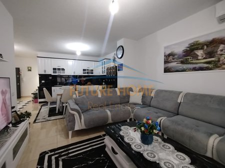 Shitet, Apartament 1+1, Kamez