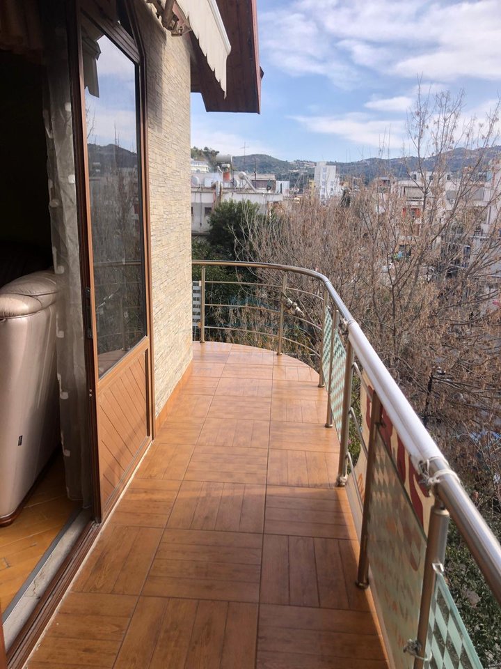 Shitet , Ndërtesë 3 - katëshe , Rruga Fejzo Mema, Vlorë