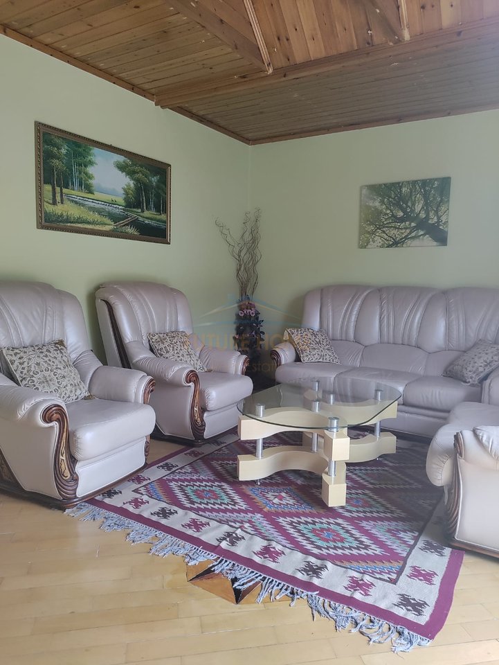 Shitet , Ndërtesë 3 - katëshe , Rruga Fejzo Mema, Vlorë