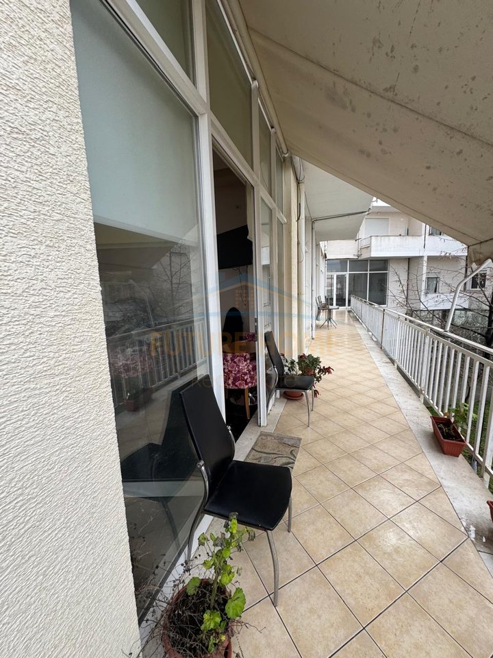 Qera, Ambient Biznesi,Fresk ,