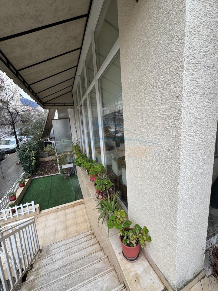 Qera, Ambient Biznesi,Fresk ,