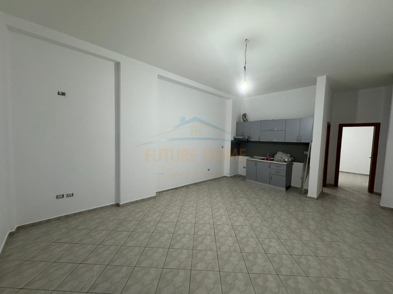 Shitet, Apartament 1+1, Fresk, Tiranë.