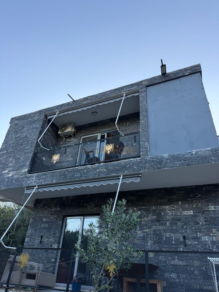 Shitet, Hotel, Ne Qeparo