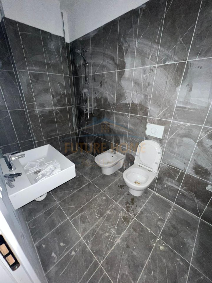 Shitet, Apartament 2+1+2, Univers City