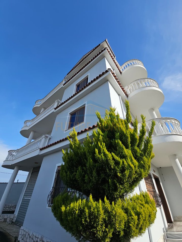 In Vendita, Villa su 3 Piani + Mansarda, Mali Robit, Durazzo