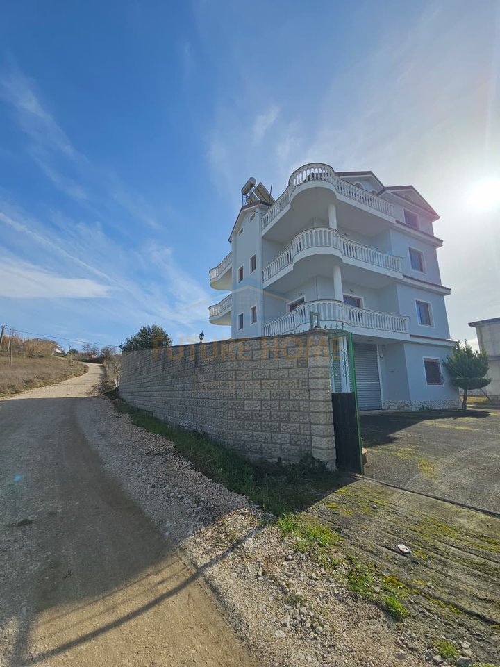 In Vendita, Villa su 3 Piani + Mansarda, Mali Robit, Durazzo