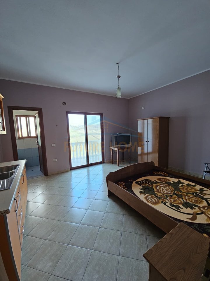 In Vendita, Villa su 3 Piani + Mansarda, Mali Robit, Durazzo