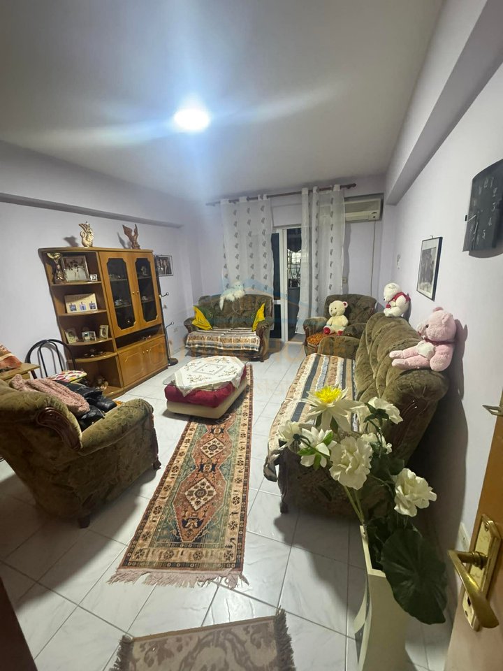 Shitet, Apartament 2+1,  Sheshi Wilson