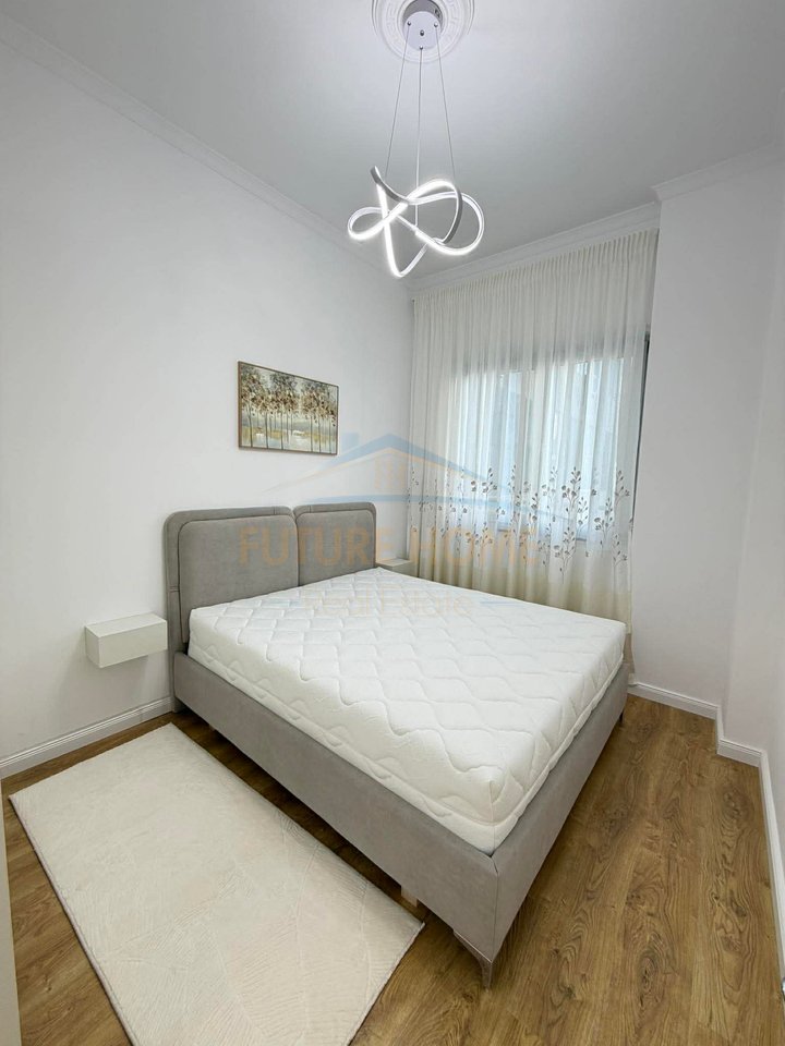 Shitet, Apartament 2+1, Unaza e Re