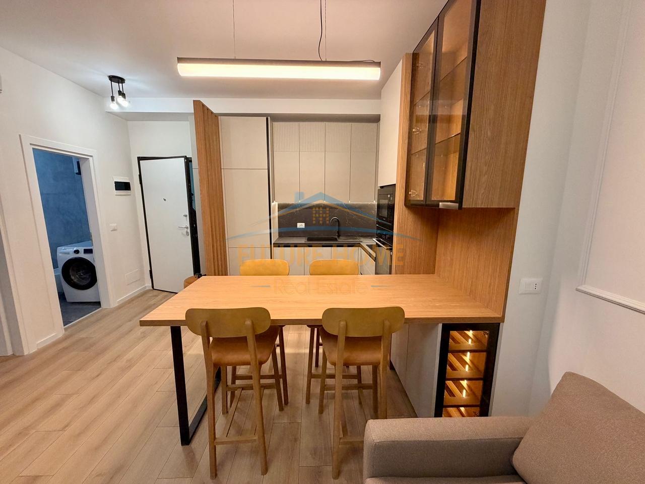 Qera, Apartament 1+1,Komuna Parisit, Tirane.