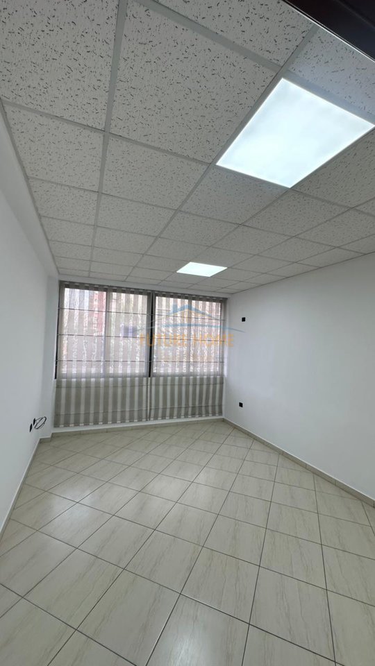 Qera,Ambient Biznesi,Laprakë,Tiranë.