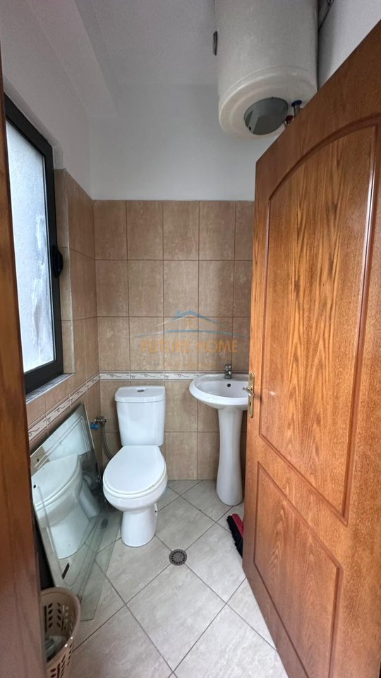 Qera,Ambient Biznesi,Laprakë,Tiranë.