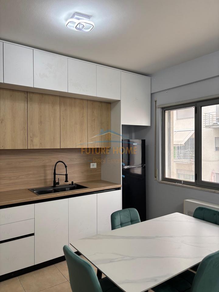 Qera, Apartament 1+1, Rruga 5 Maji, Tiranë