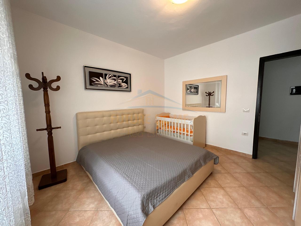 Shitet , Apartament 2+1+2 ,Lungomare ,Vlorë.