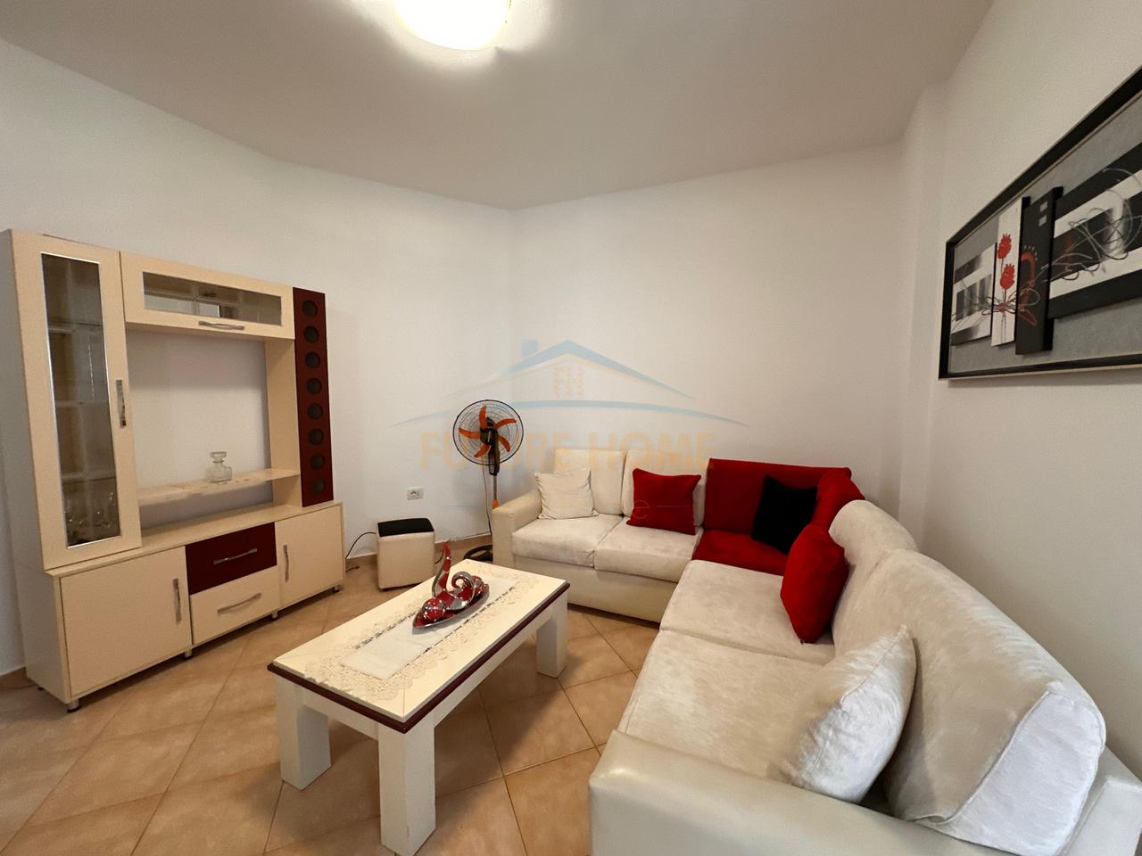 Shitet , Apartament 2+1+2 ,Lungomare ,Vlorë.