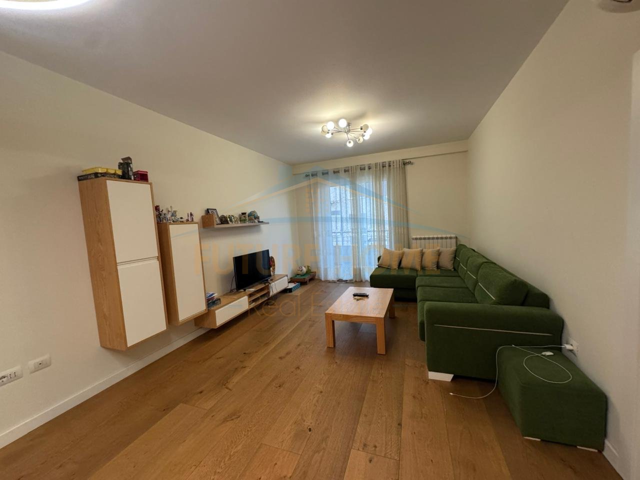 Shitet , Apartament 2+1 , Kinostudio