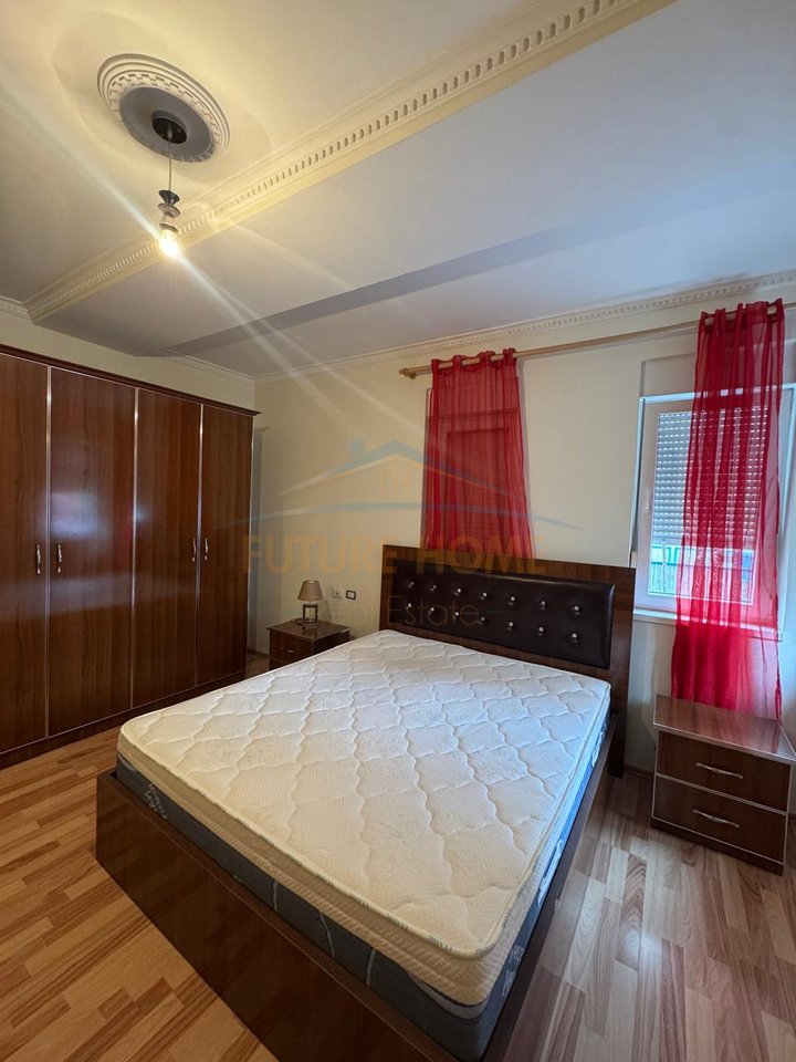 Shitet, Apartament 1+1, Kompleksi Kontakt, 21 Dhjetori , Tirane