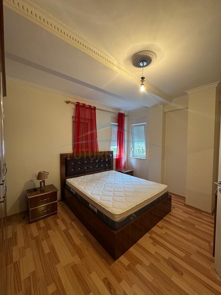 Shitet, Apartament 1+1, Kompleksi Kontakt, 21 Dhjetori , Tirane