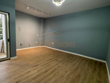 Shitet, Apartament 2+1,Fresk, Tirane