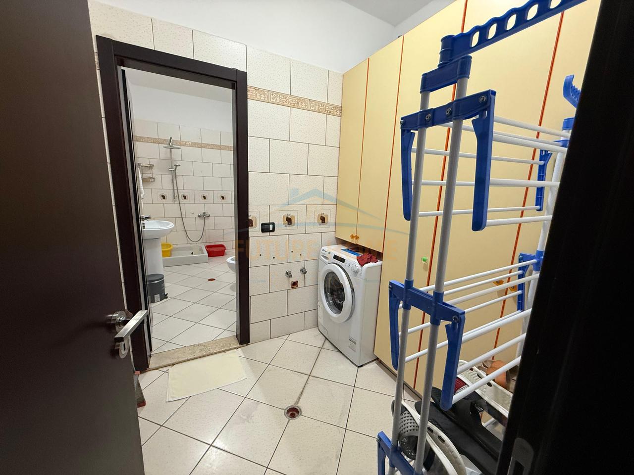 For sale, Apartment 3+1+2, Gjergj Araniti Street, Vlorë.