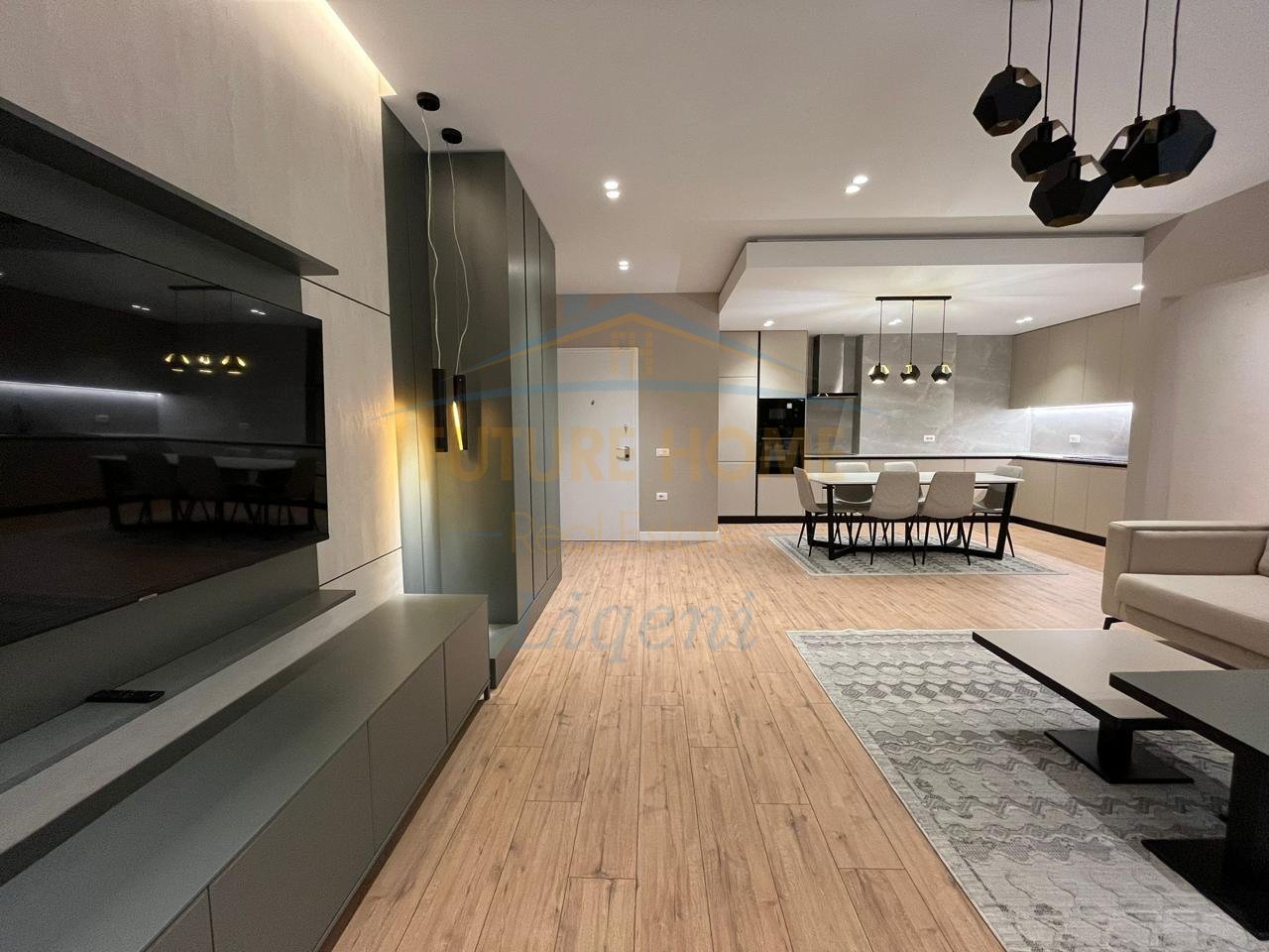 Rent, Apartment 2+1+2, Botanical Garden, Tirana.