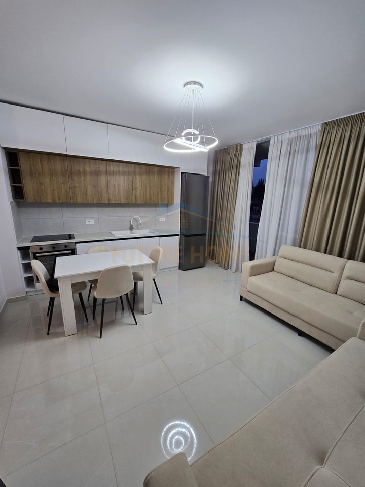 Affitto, Appartamento 2+1+2, Ali Demi, Tirana.