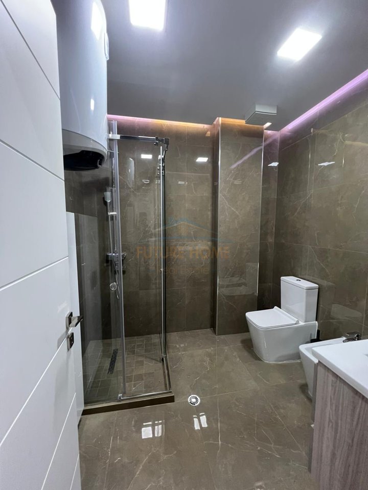 Qera, Apartament 3+1+2 + Post Parkimi, Rruga Bill Klinton, Tirane