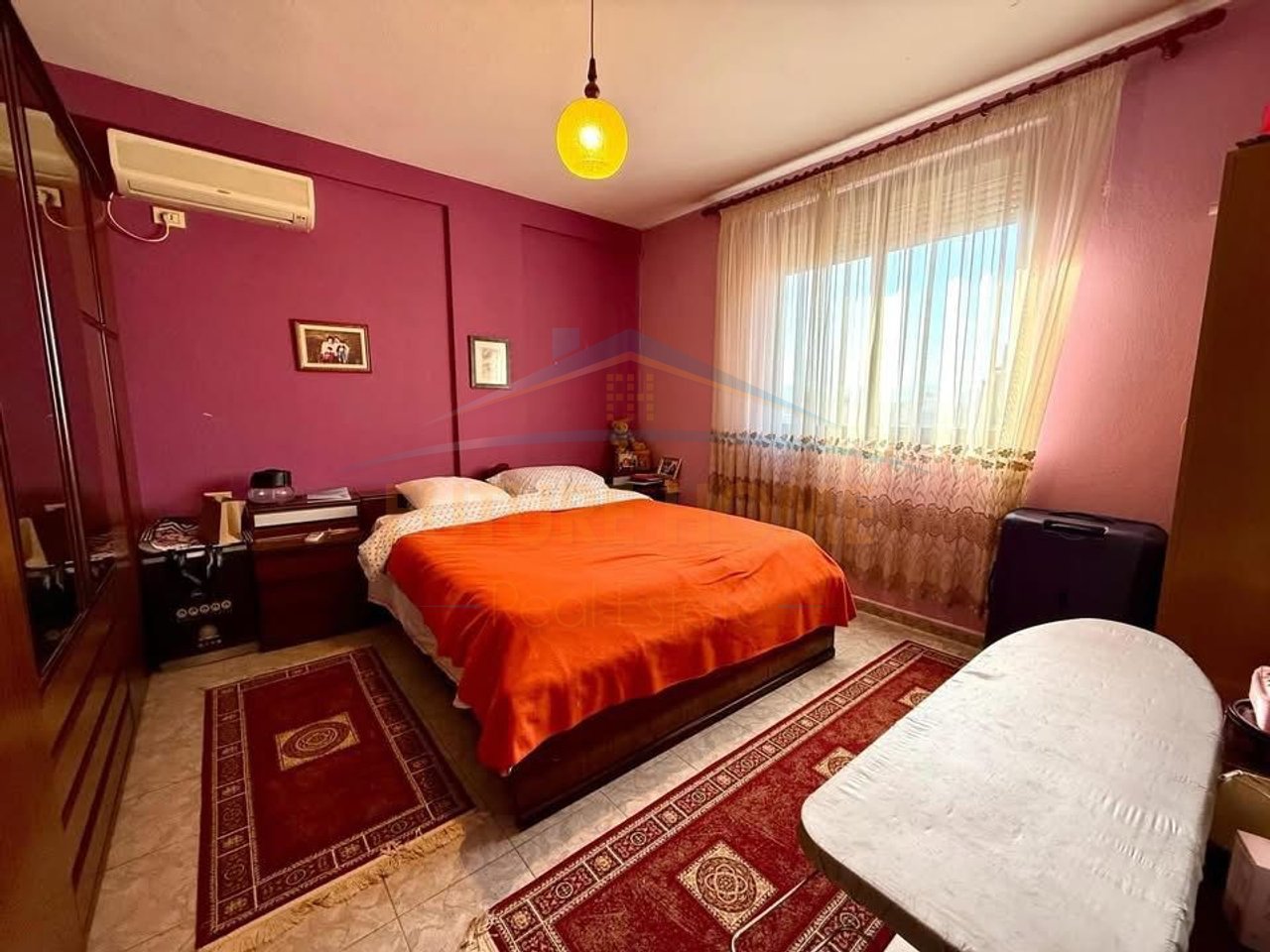 Shitet, Apartament 2+1, Ali Demi, Tiranë.