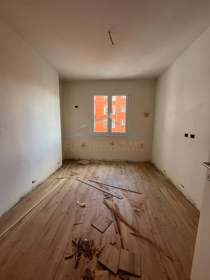 Shitet, Apartament 1+1, Yzberisht, Tiranë